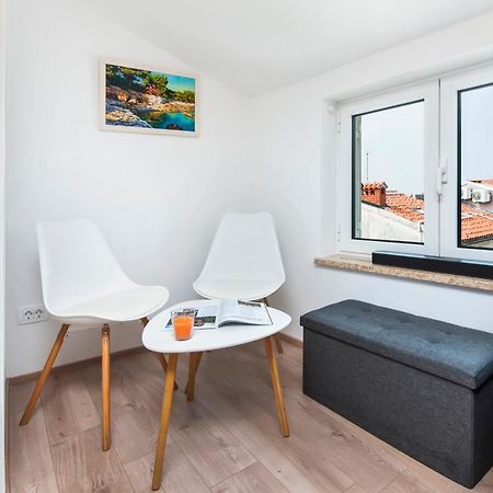 로비니 Casa Bellavista Sea View 빌라 외부 사진