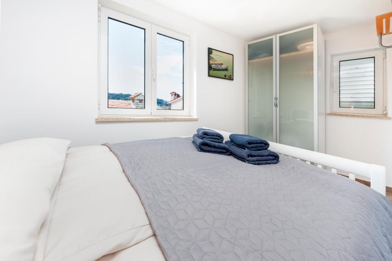 로비니 Casa Bellavista Sea View 빌라 외부 사진