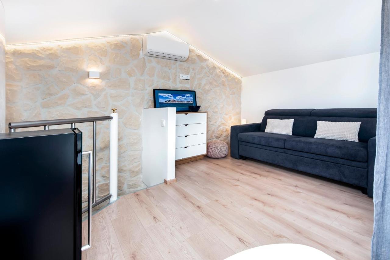로비니 Casa Bellavista Sea View 빌라 외부 사진