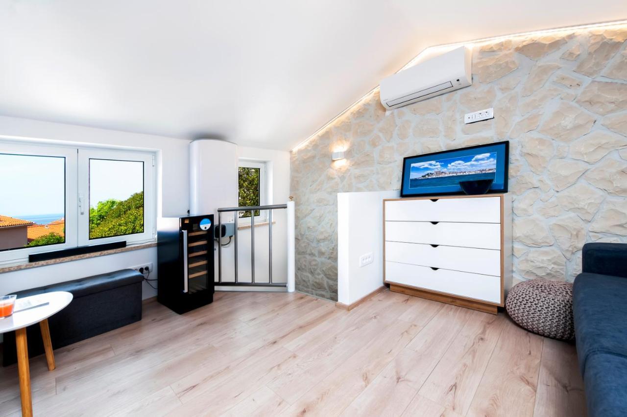 로비니 Casa Bellavista Sea View 빌라 외부 사진